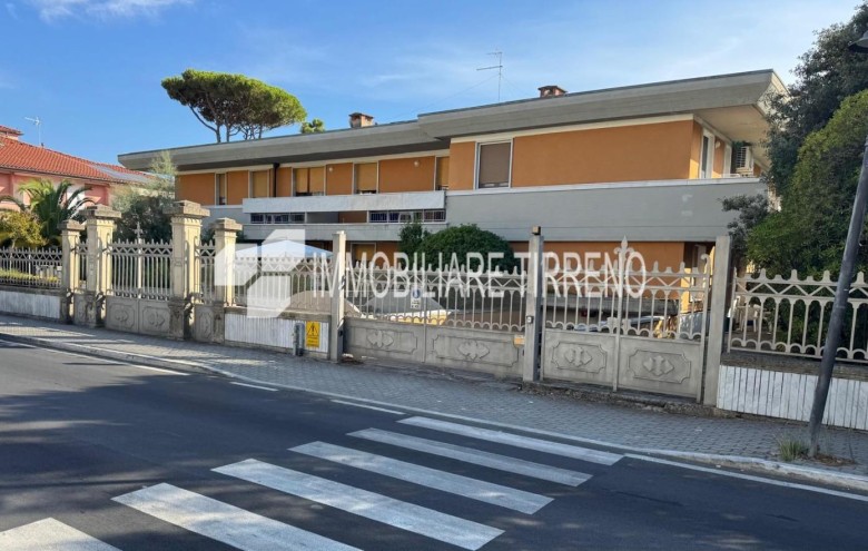 Appartamento in vendita a Massa
