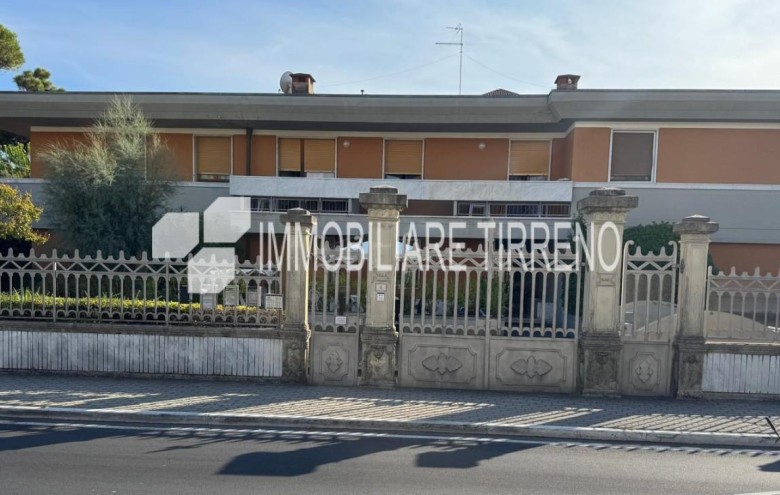 Appartamento in vendita a Massa