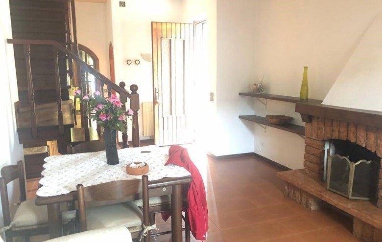 Villetta a schiera in vendita a Montignoso