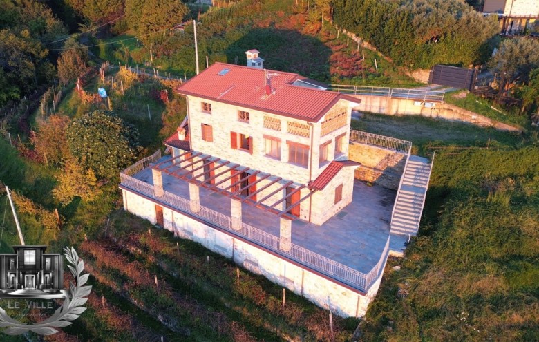 Rustico in vendita a Pietrasanta