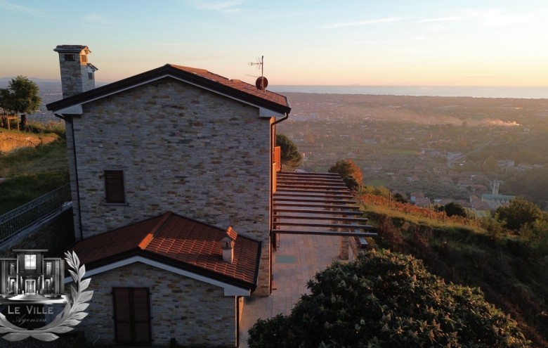 Rustico in vendita a Pietrasanta