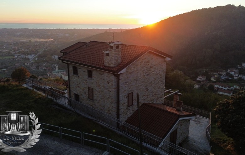 Rustico in vendita a Pietrasanta