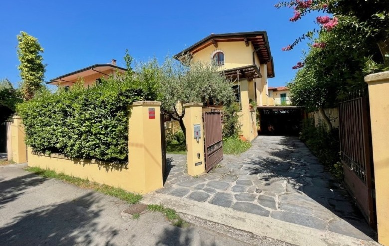 Villa singola in vendita a Pietrasanta