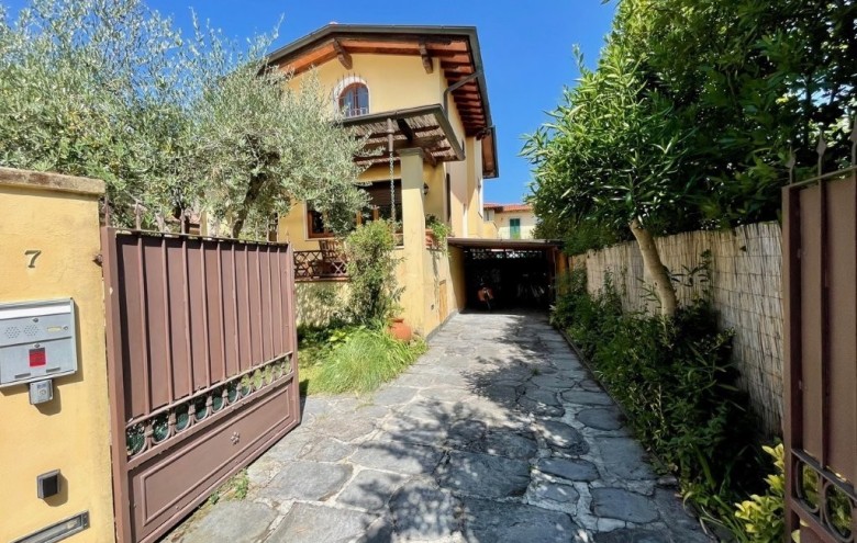 Villa singola in vendita a Pietrasanta