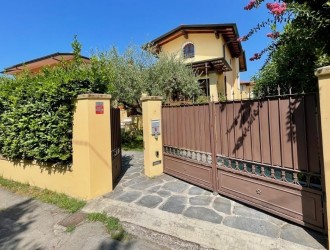 Villa singola in vendita a Marina di Pietrasanta