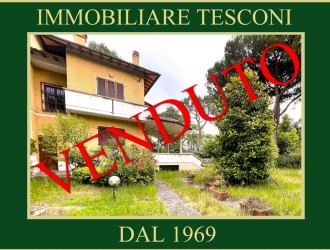 Bifamiliare in vendita a Marina di Pietrasanta