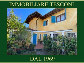 Bifamiliare in vendita a Marina di Pietrasanta