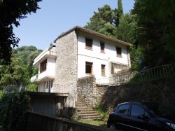 villa-singola-con-vista-mare