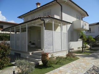 Villa singola in vendita a Marina di Pietrasanta