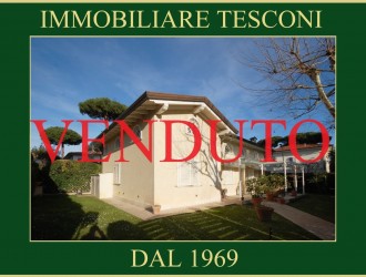 Bifamiliare in vendita a Marina di Pietrasanta