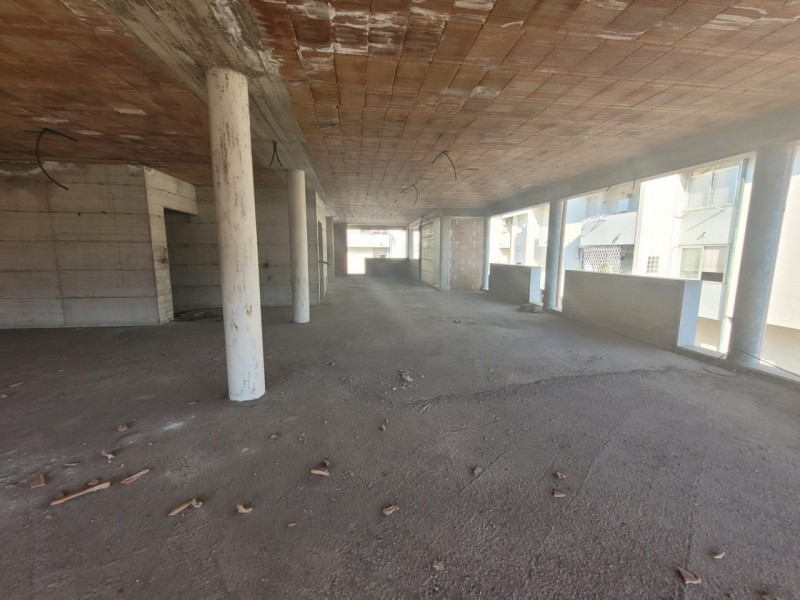 Stabile - Palazzo in vendita a Viareggio