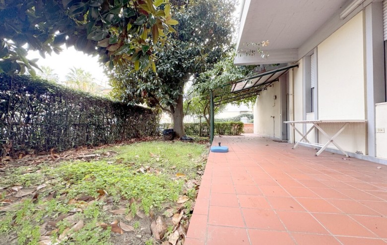 Appartamento in vendita a Viareggio