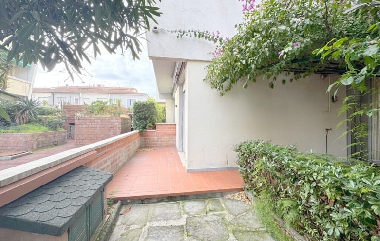 Appartamento in vendita a Viareggio