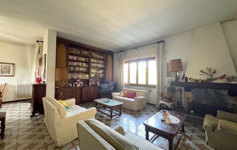 Villa singola in vendita a Viareggio