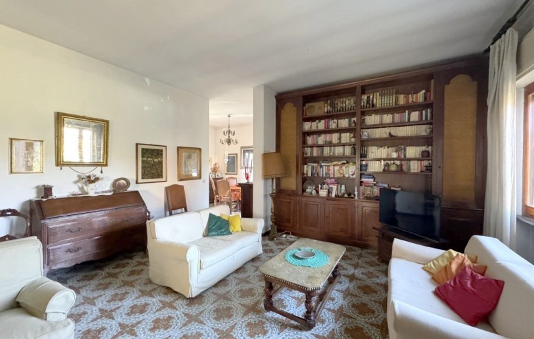 Villa singola in vendita a Viareggio
