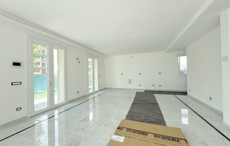 Appartamento in vendita a Viareggio