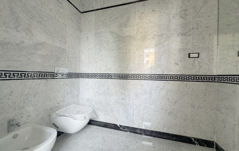 Appartamento in vendita a Viareggio