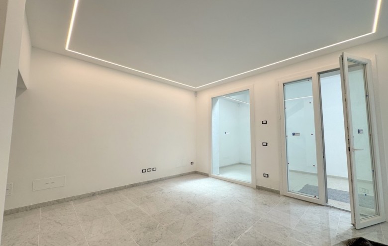 Appartamento in vendita a Viareggio