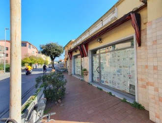 Immobile Commerciale in vendita a Viareggio