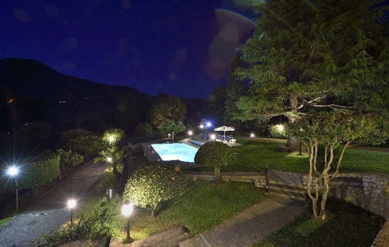 Villa singola in vendita a Camaiore