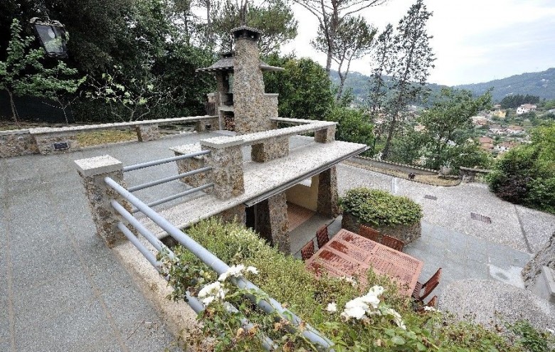 Villa singola in vendita a Camaiore