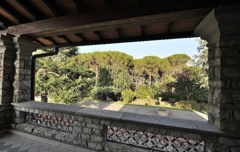 Villa singola in vendita a Camaiore