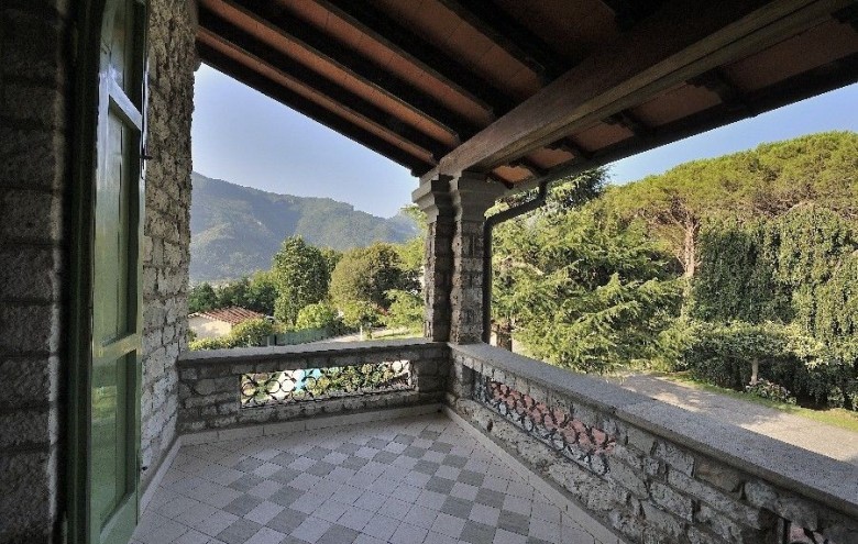 Villa singola in vendita a Camaiore