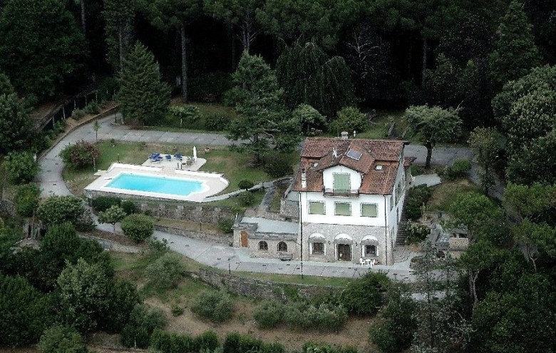 Villa singola in vendita a Camaiore