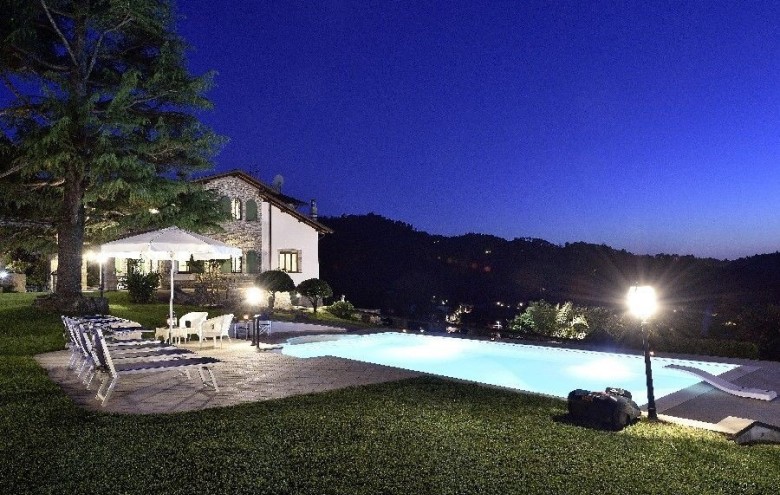 Villa singola in vendita a Camaiore