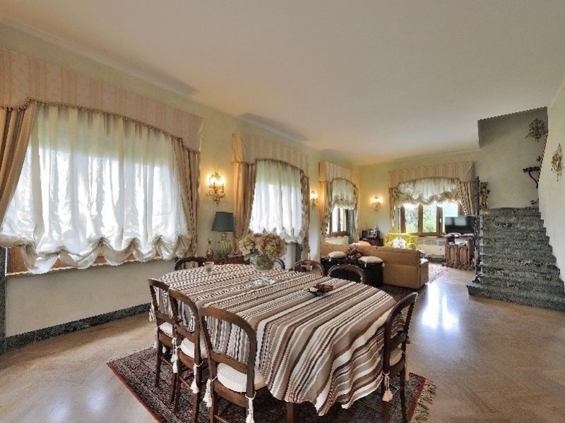Villa singola in vendita a Camaiore