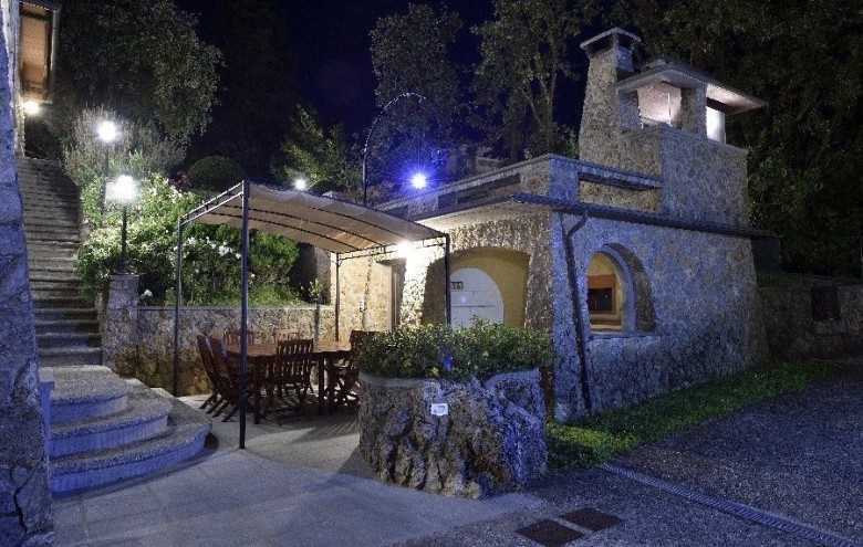 Villa singola in vendita a Camaiore