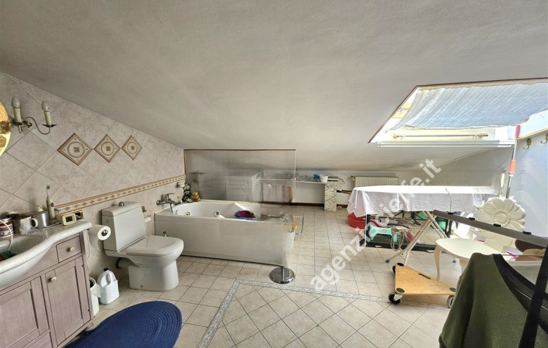 Appartamento in vendita a Massa