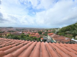 massa-prima-collina-grande-appartamento-con-terrazza-e-stupenda-vista-mare-garage