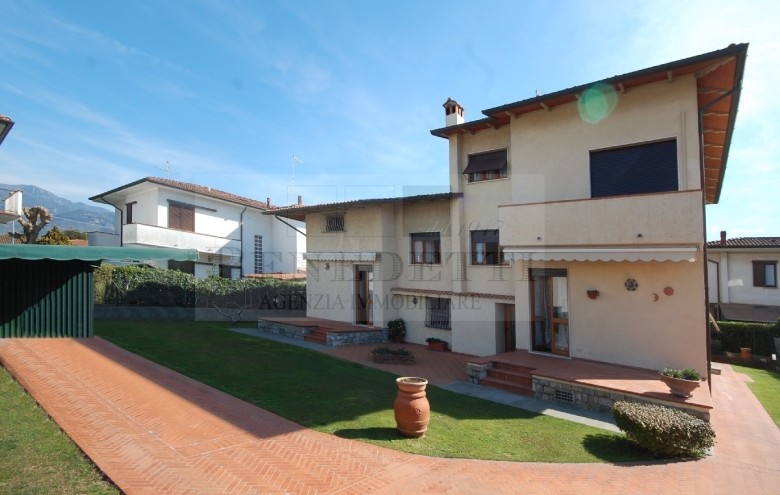 Villetta a schiera in vendita a Pietrasanta