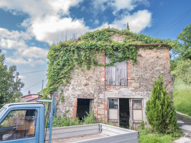 Rustico in vendita a Massarosa