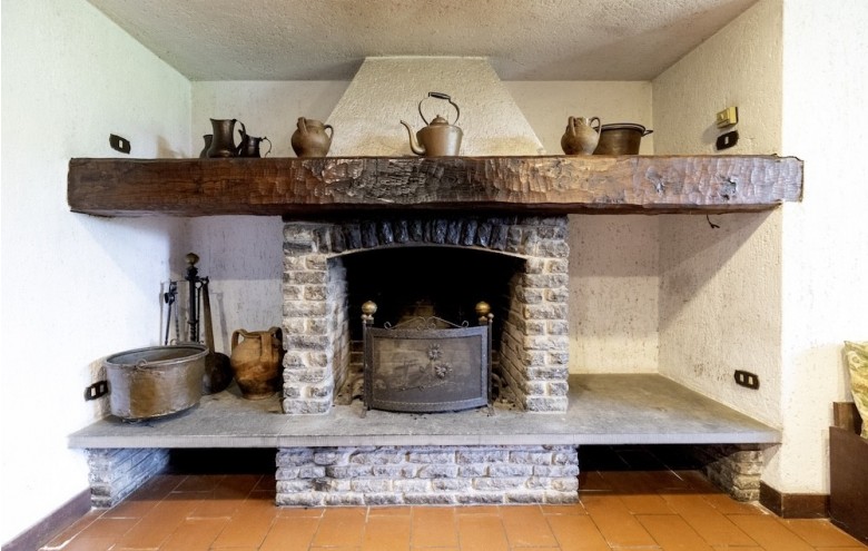 Bifamiliare in vendita a Camaiore