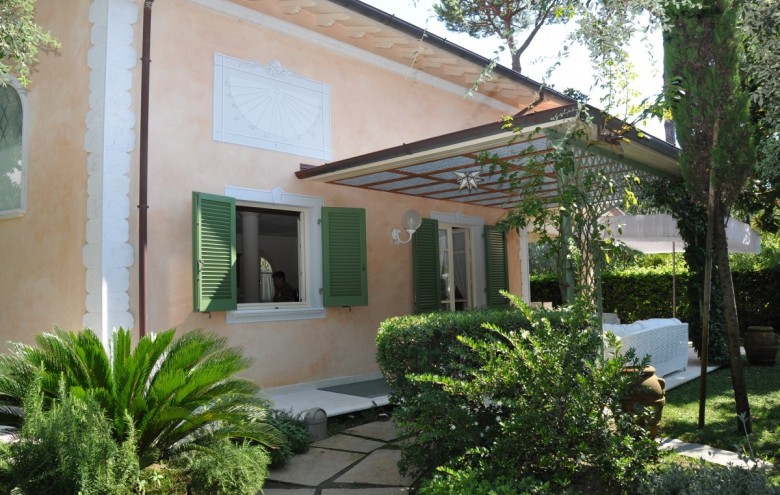 Villa singola in affitto a Pietrasanta