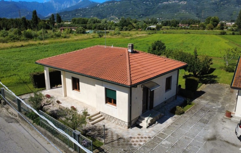 Villa singola in vendita a Pietrasanta