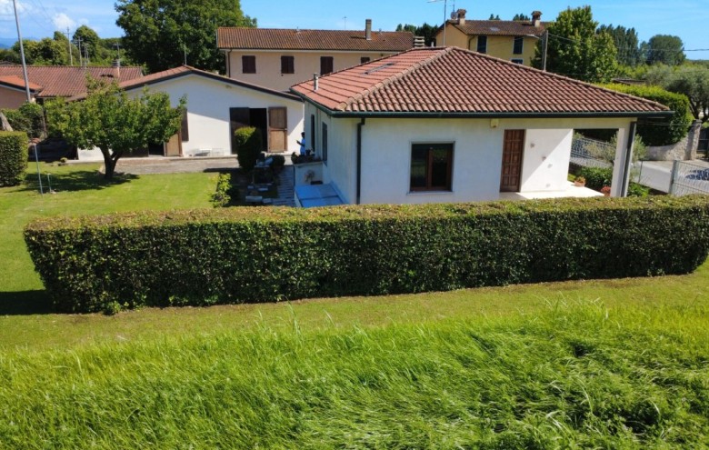 Villa singola in vendita a Pietrasanta