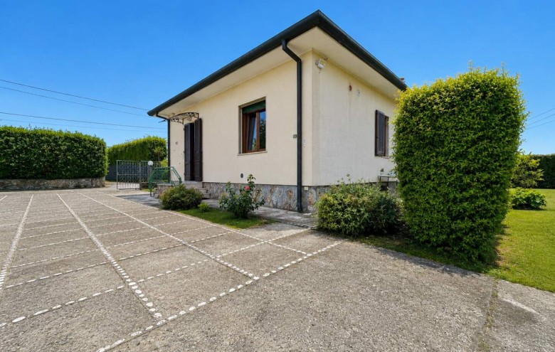 Villa singola in vendita a Pietrasanta