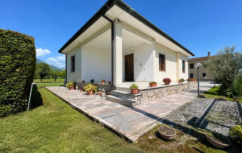 Villa singola in vendita a Pietrasanta