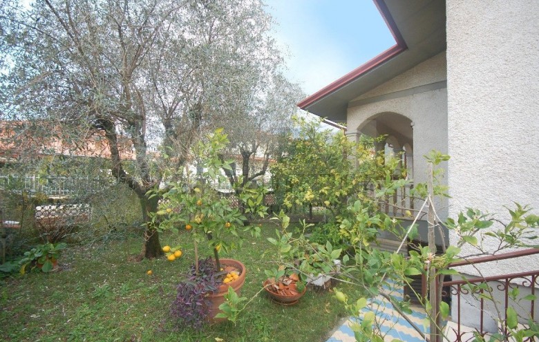 Villetta a schiera in vendita a Pietrasanta