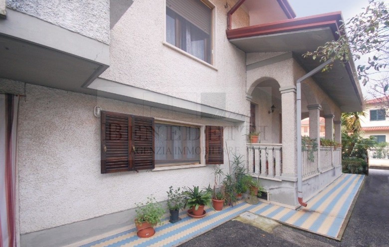 Villetta a schiera in vendita a Pietrasanta