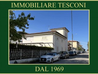 Bifamiliare in vendita a Marina di Pietrasanta