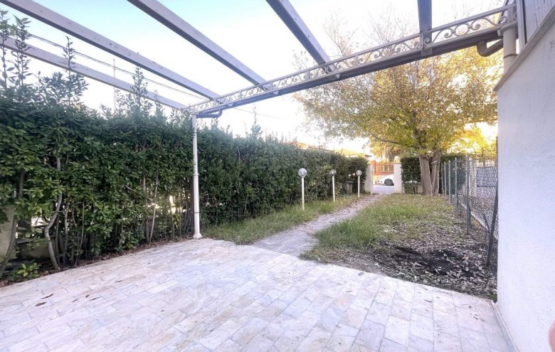 Bifamiliare in vendita a Pietrasanta