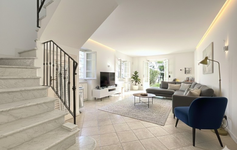 Bifamiliare in vendita a Pietrasanta