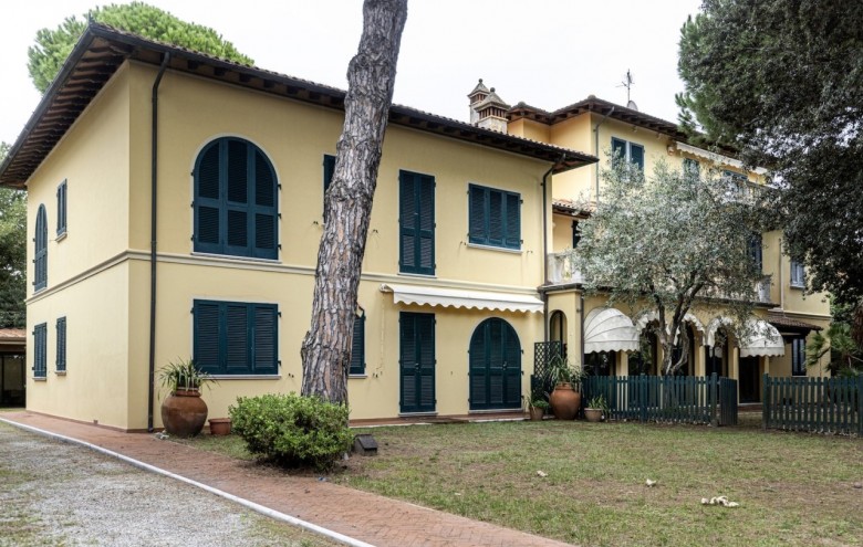 Villa singola in vendita a Pietrasanta