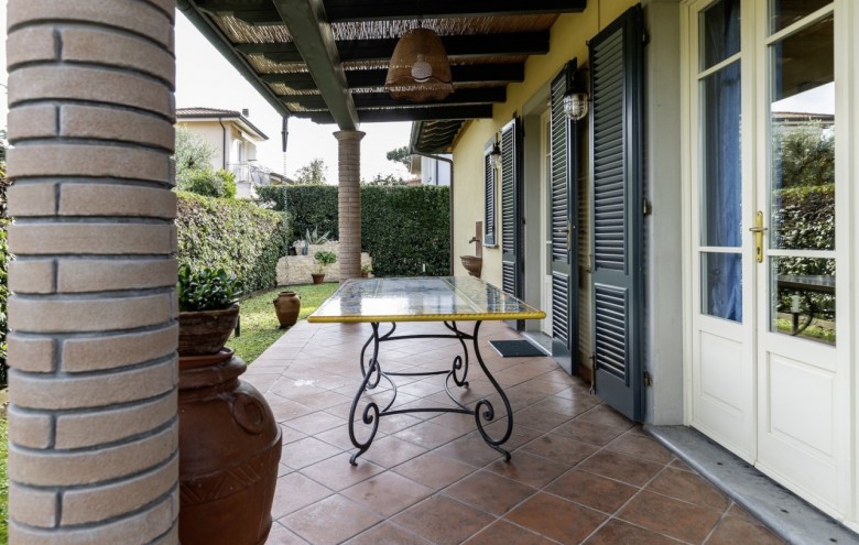 Villa singola in affitto a Pietrasanta