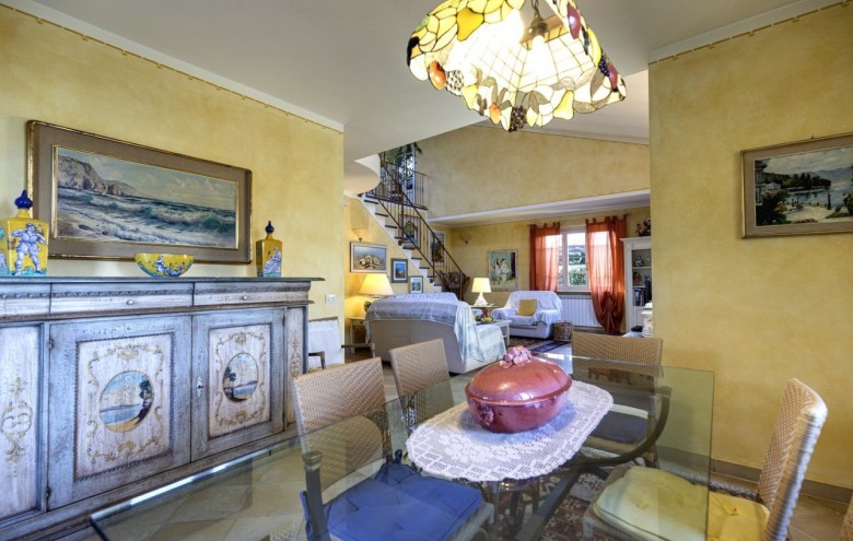 Villa singola in affitto a Pietrasanta