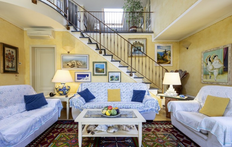 Villa singola in affitto a Pietrasanta